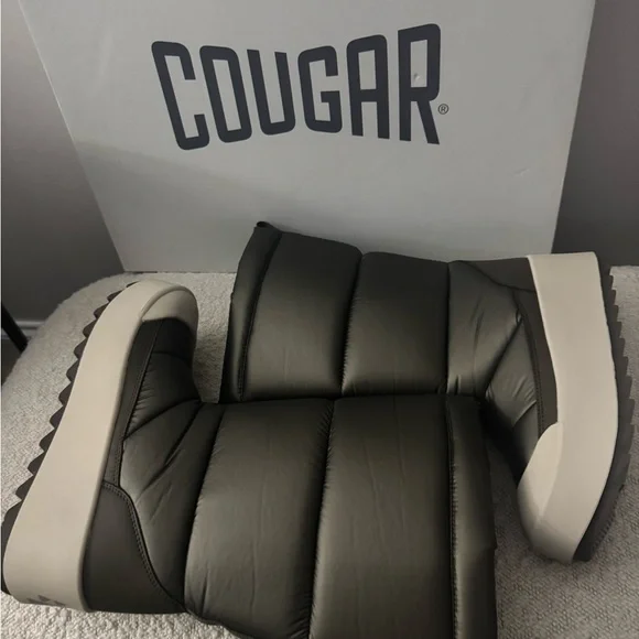 NWT Cougar Magneto Loden color snow boots~Size 8~Gorgeous boots! - Picture 14 of 16